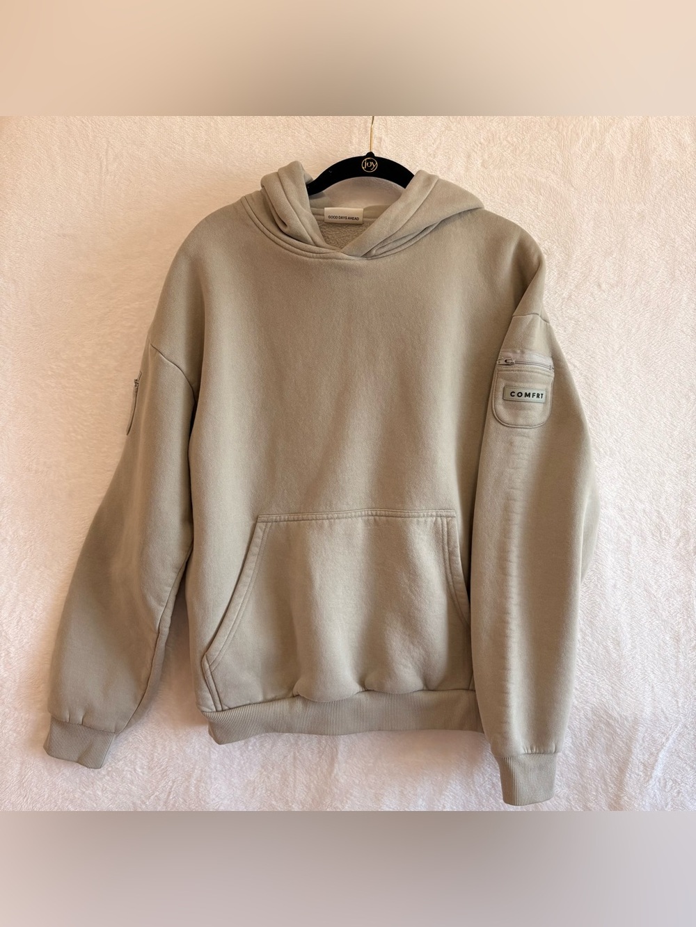 🩶 Comfrt Travel Essentials Hoodie – Unisex Medium – Stone Oversized